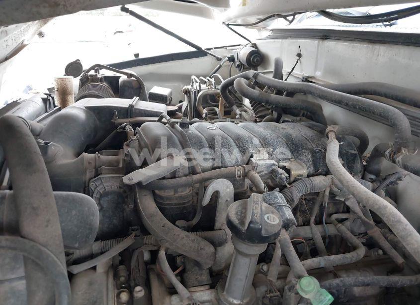 Photo 10 of 2005 Toyota Sequoia SR5 V8 (VIN 5TDZT34A55S256304)