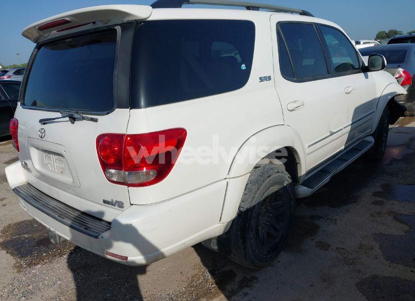 Photo 4 of 2005 Toyota Sequoia SR5 V8 (VIN 5TDZT34A55S256304)