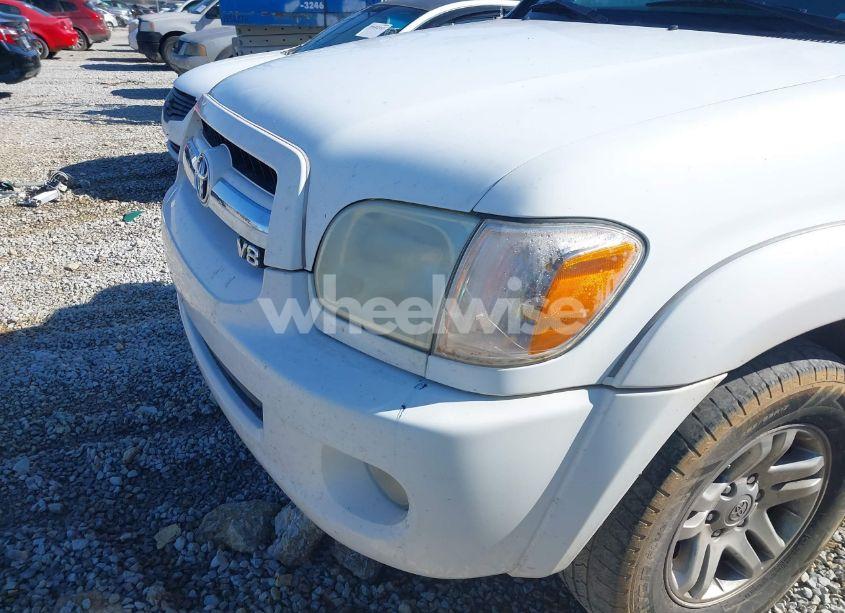 Photo 10 of 2006 Toyota Sequoia SR5 V8 (VIN 5TDZT34A56S276120)