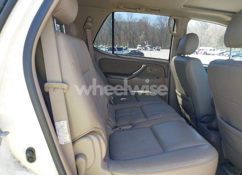 Photo 8 of 2006 Toyota Sequoia SR5 V8 (VIN 5TDZT34A56S276120)