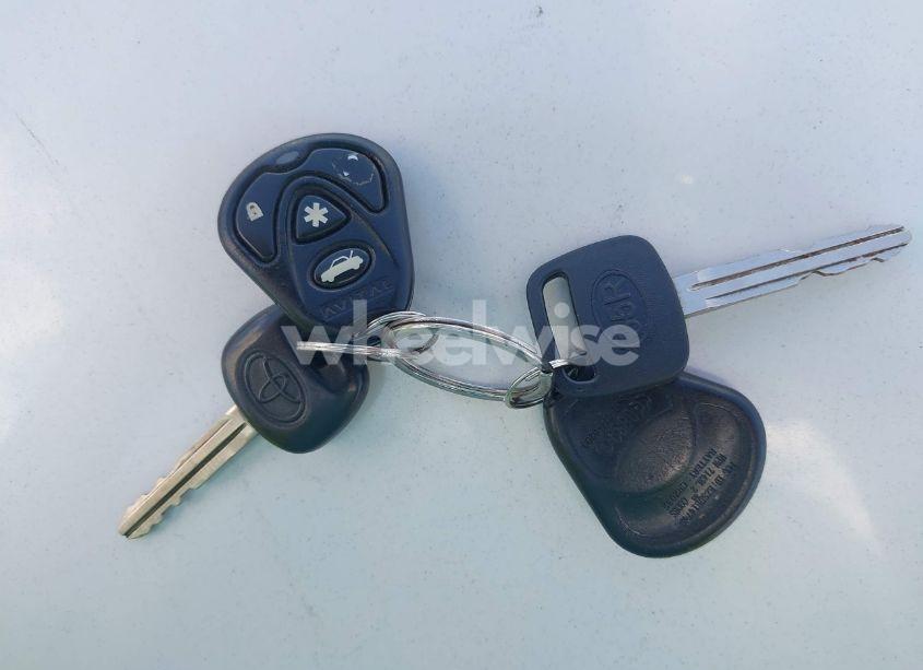 Photo 11 of 2002 Toyota Sequoia SR5 V8 (VIN 5TDZT34A62S063834)