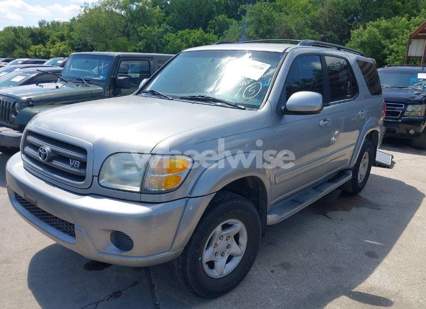 Photo 2 of 2002 Toyota Sequoia SR5 V8 (VIN 5TDZT34A62S063834)