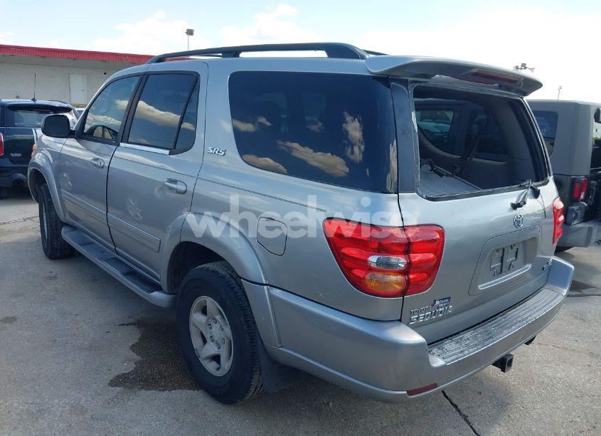 Photo 3 of 2002 Toyota Sequoia SR5 V8 (VIN 5TDZT34A62S063834)