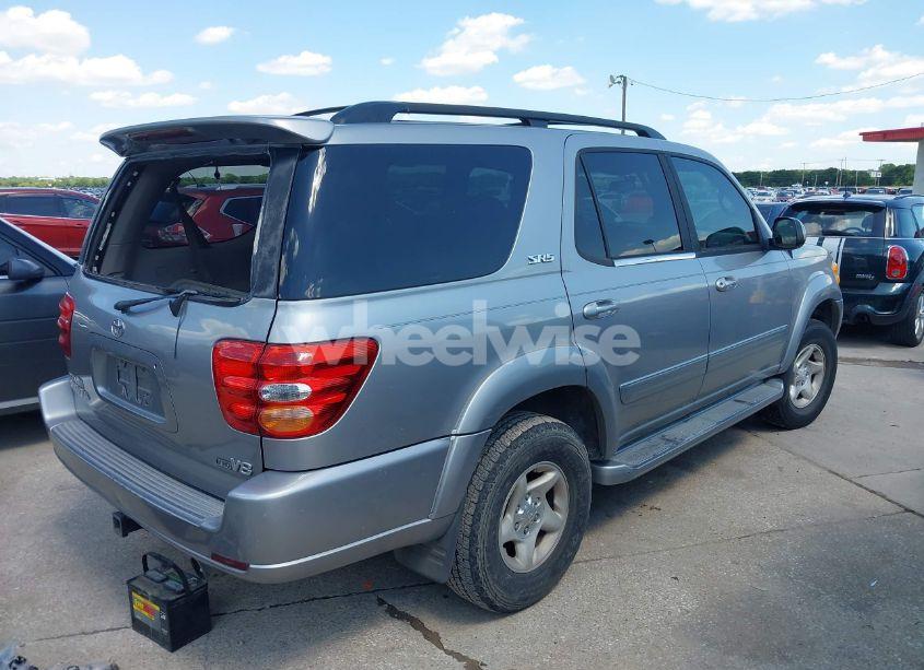 Photo 4 of 2002 Toyota Sequoia SR5 V8 (VIN 5TDZT34A62S063834)