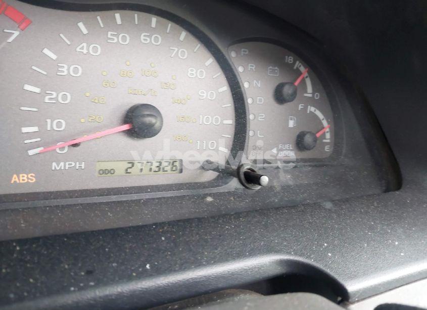 Photo 15 of 2003 Toyota Sequoia SR5 V8 (VIN 5TDZT34A63S151851)