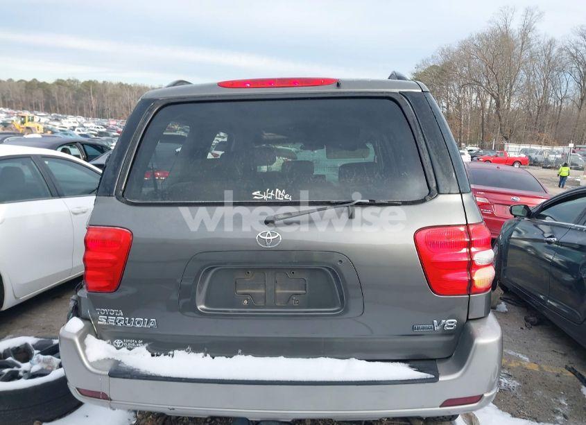 Photo 16 of 2003 Toyota Sequoia SR5 V8 (VIN 5TDZT34A63S151851)