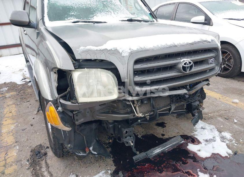 Photo 6 of 2003 Toyota Sequoia SR5 V8 (VIN 5TDZT34A63S151851)