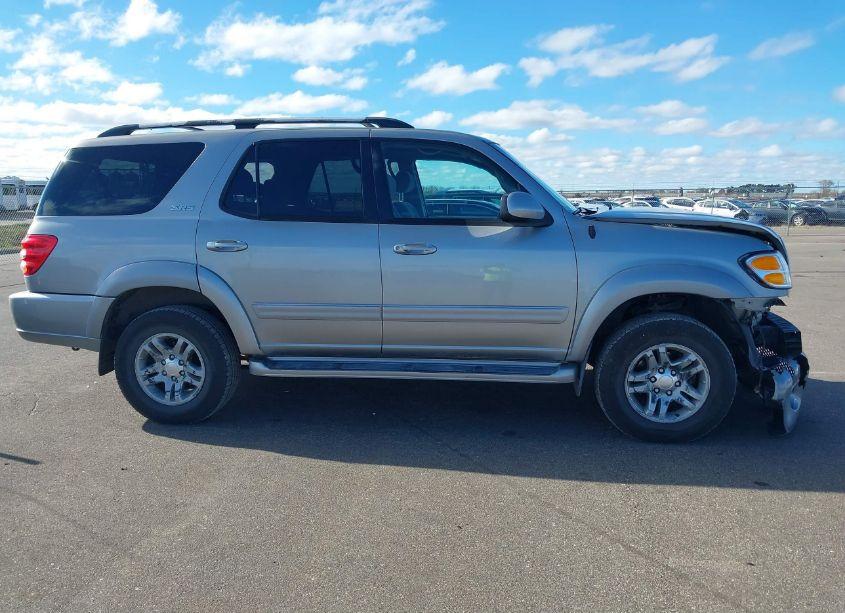 Photo 13 of 2003 Toyota Sequoia SR5 V8 (VIN 5TDZT34A63S168326)