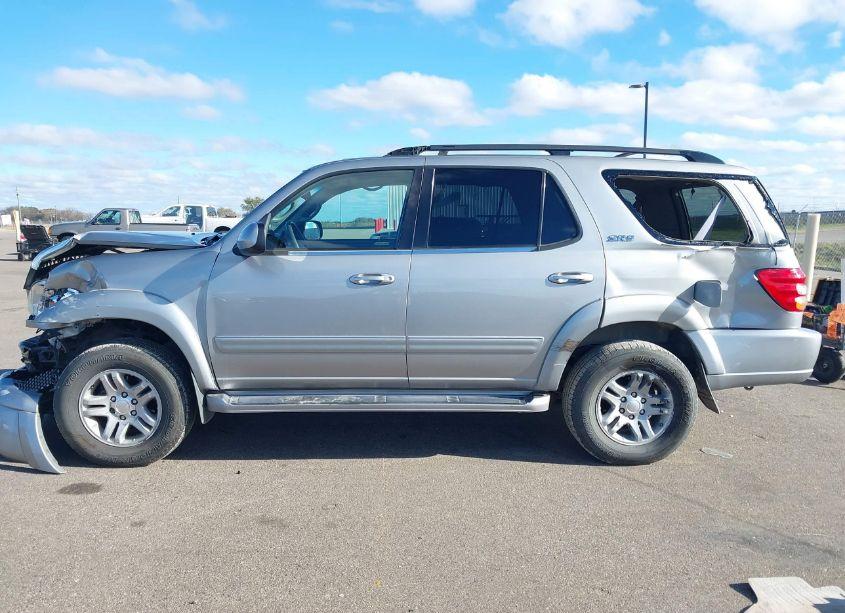 Photo 14 of 2003 Toyota Sequoia SR5 V8 (VIN 5TDZT34A63S168326)