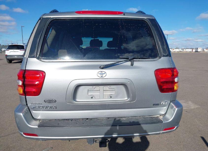 Photo 16 of 2003 Toyota Sequoia SR5 V8 (VIN 5TDZT34A63S168326)