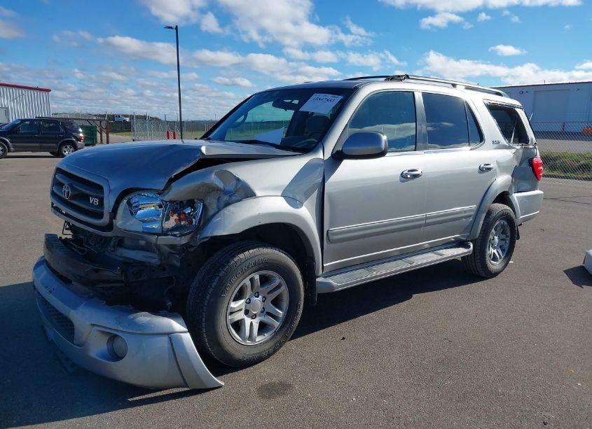 Photo 2 of 2003 Toyota Sequoia SR5 V8 (VIN 5TDZT34A63S168326)
