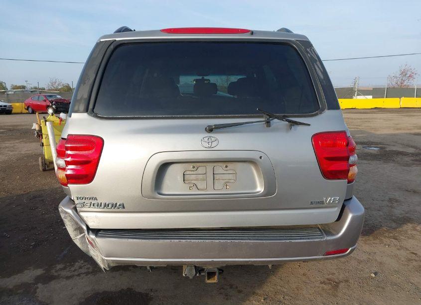 Photo 16 of 2004 Toyota Sequoia SR5 V8 (VIN 5TDZT34A64S214397)