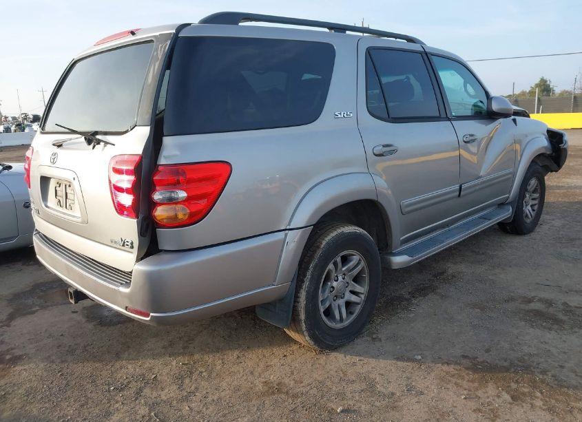 Photo 4 of 2004 Toyota Sequoia SR5 V8 (VIN 5TDZT34A64S214397)