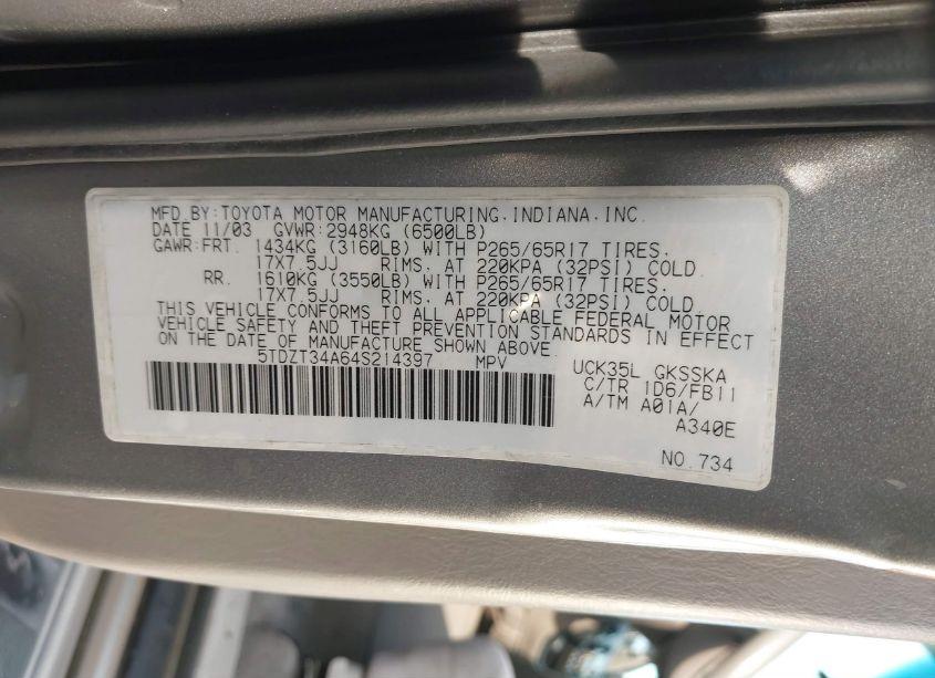 Photo 9 of 2004 Toyota Sequoia SR5 V8 (VIN 5TDZT34A64S214397)