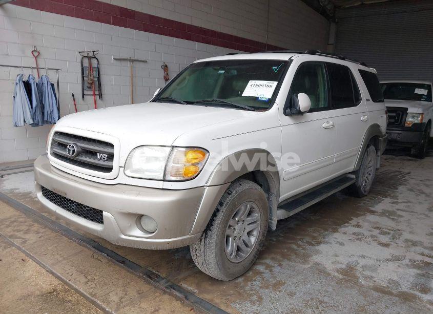 Photo 2 of 2004 Toyota Sequoia SR5 V8 (VIN 5TDZT34A64S218109)