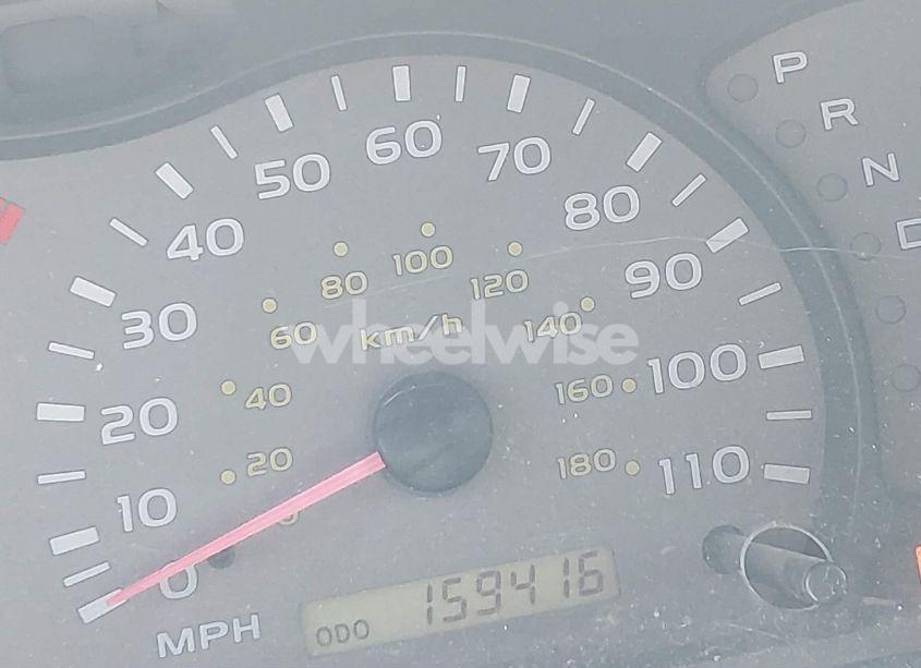 Photo 7 of 2004 Toyota Sequoia SR5 V8 (VIN 5TDZT34A64S218109)