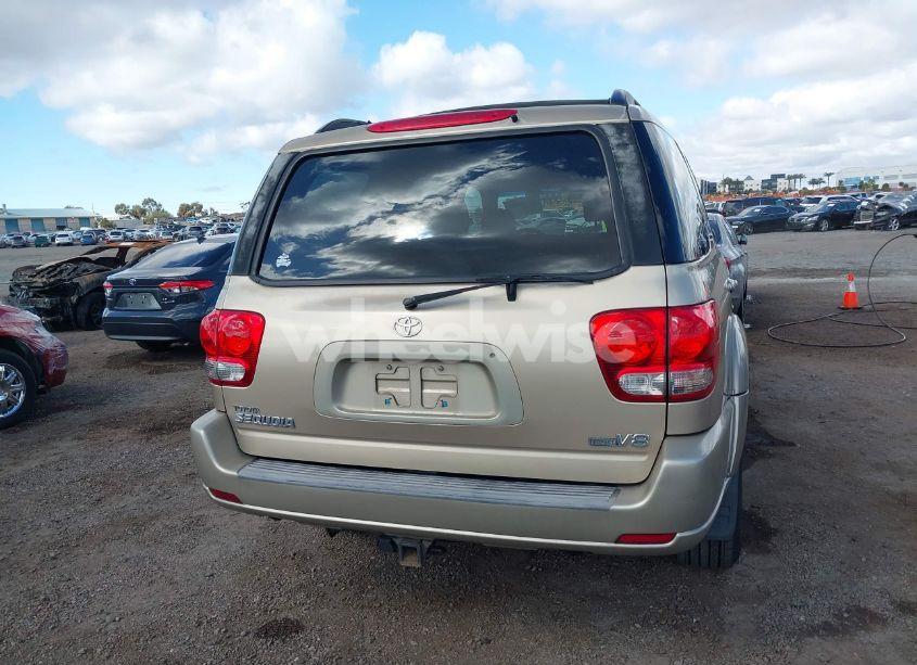 Photo 17 of 2005 Toyota Sequoia SR5 V8 (VIN 5TDZT34A65S250768)
