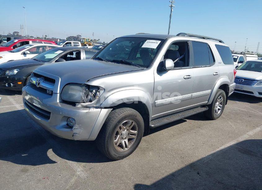Photo 2 of 2005 Toyota Sequoia SR5 V8 (VIN 5TDZT34A65S251726)