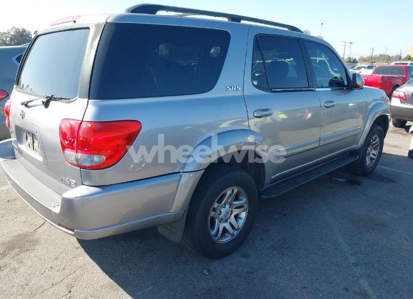 Photo 4 of 2005 Toyota Sequoia SR5 V8 (VIN 5TDZT34A65S251726)