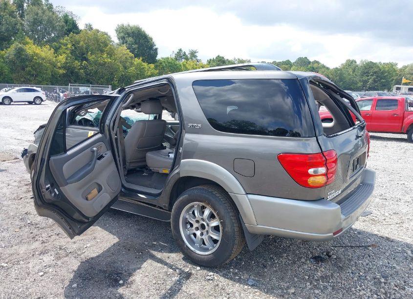 Photo 3 of 2003 Toyota Sequoia SR5 V8 (VIN 5TDZT34A73S145587)