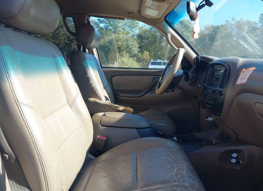 Photo 5 of 2003 Toyota Sequoia SR5 V8 (VIN 5TDZT34A73S156184)