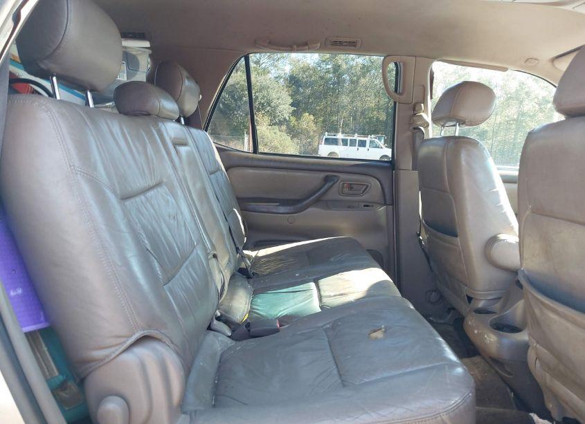 Photo 8 of 2003 Toyota Sequoia SR5 V8 (VIN 5TDZT34A73S156184)