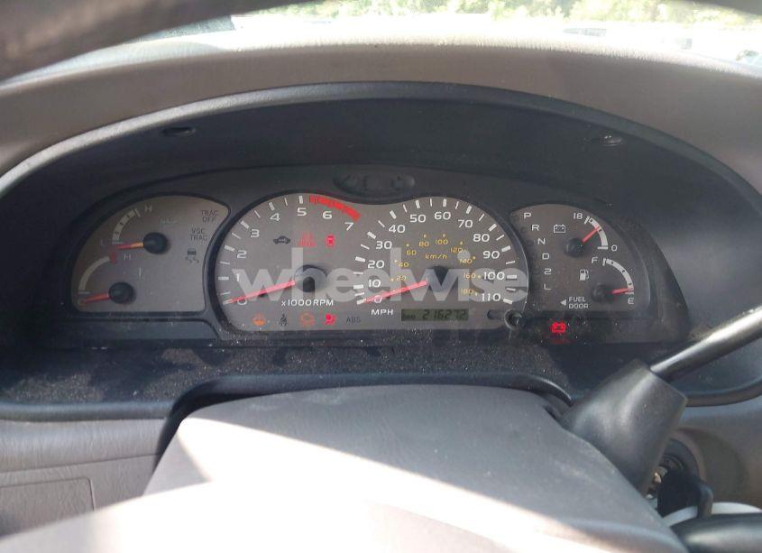 Photo 7 of 2003 Toyota Sequoia SR5 V8 (VIN 5TDZT34A73S156265)