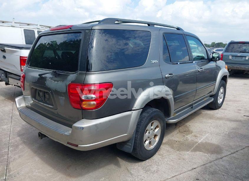 Photo 4 of 2004 Toyota Sequoia SR5 V8 (VIN 5TDZT34A74S235436)