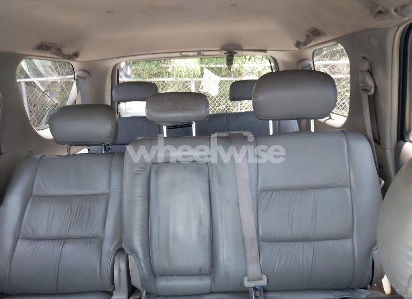 Photo 13 of 2005 Toyota Sequoia SR5 V8 (VIN 5TDZT34A75S242033)