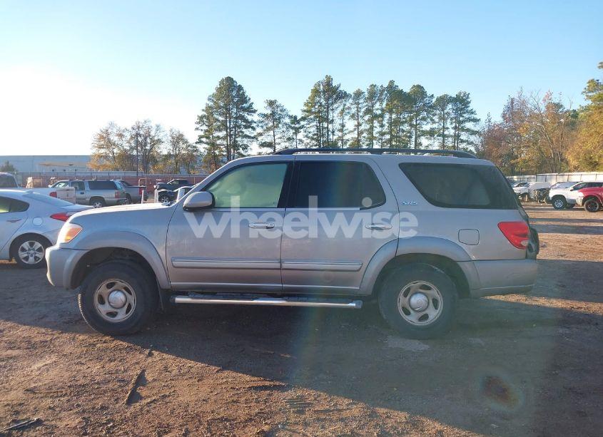 Photo 14 of 2005 Toyota Sequoia SR5 V8 (VIN 5TDZT34A75S255459)