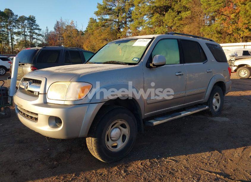 Photo 2 of 2005 Toyota Sequoia SR5 V8 (VIN 5TDZT34A75S255459)