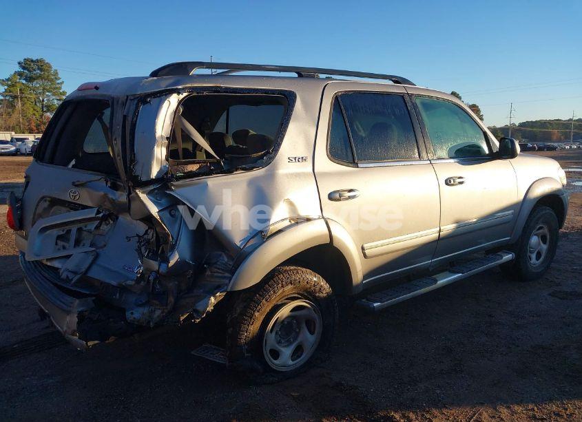 Photo 4 of 2005 Toyota Sequoia SR5 V8 (VIN 5TDZT34A75S255459)