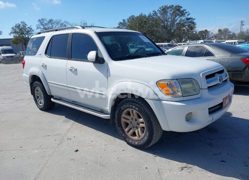 2005 Toyota Sequoia SR5 V8 (VIN 5TDZT34A75S258880) main photo