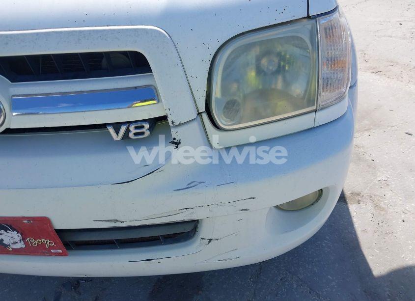 Photo 6 of 2005 Toyota Sequoia SR5 V8 (VIN 5TDZT34A75S258880)