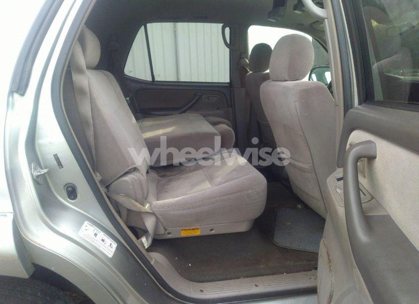 Photo 8 of 2007 Toyota Sequoia SR5 V8 (VIN 5TDZT34A77S285533)