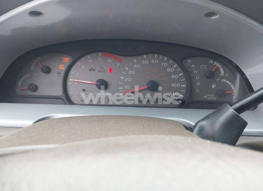 Photo 7 of 2001 Toyota Sequoia SR5 V8 (VIN 5TDZT34A81S012625)