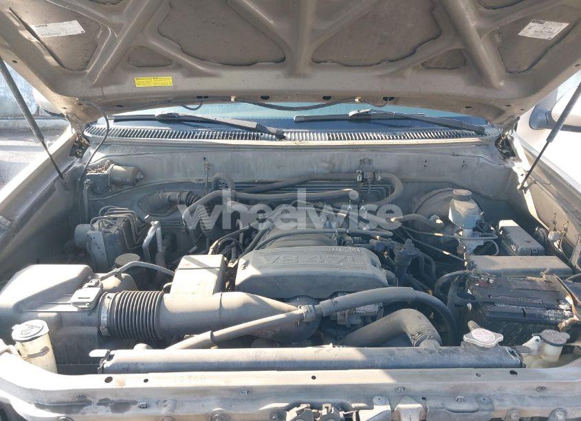 Photo 10 of 2001 Toyota Sequoia SR5 (VIN 5TDZT34A81S025388)