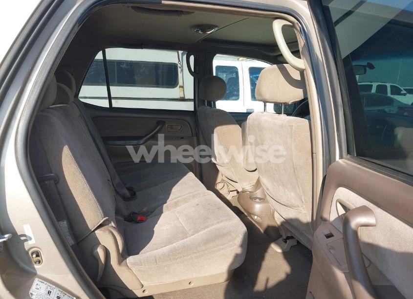 Photo 8 of 2001 Toyota Sequoia SR5 (VIN 5TDZT34A81S025388)