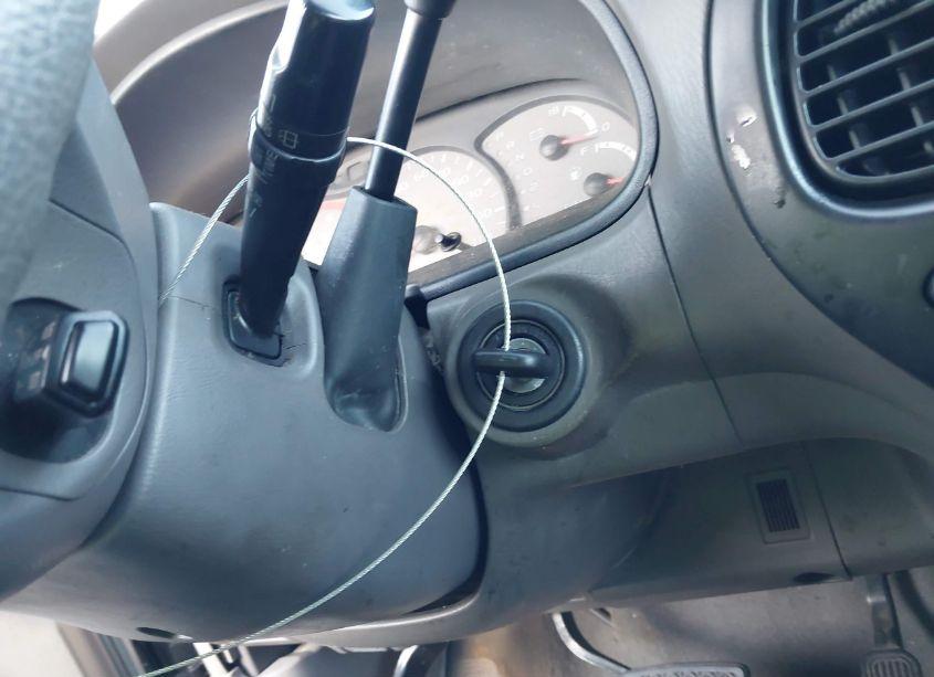 Photo 11 of 2003 Toyota Sequoia SR5 V8 (VIN 5TDZT34A83S150877)