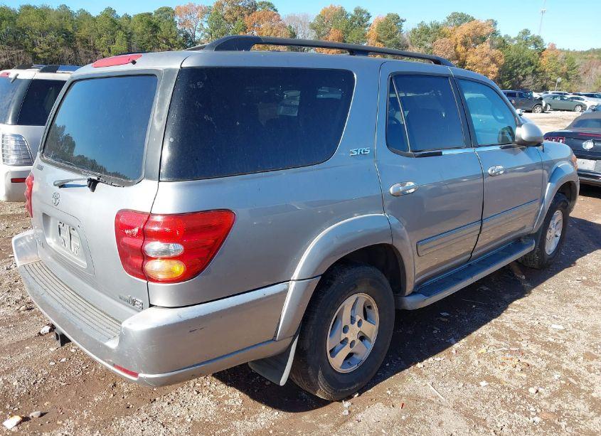 Photo 4 of 2003 Toyota Sequoia SR5 V8 (VIN 5TDZT34A83S150877)