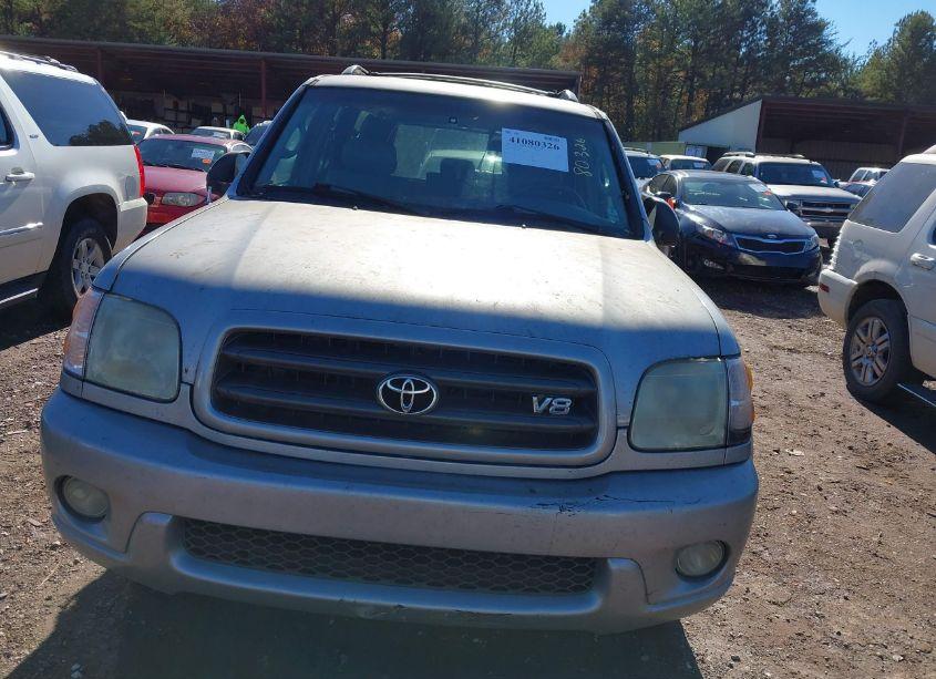 Photo 6 of 2003 Toyota Sequoia SR5 V8 (VIN 5TDZT34A83S150877)