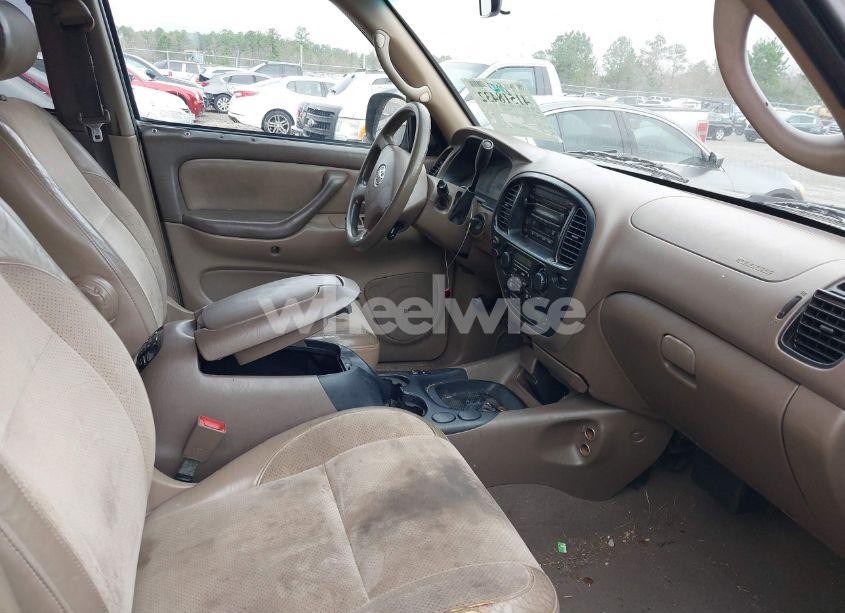 Photo 5 of 2003 Toyota Sequoia SR5 V8 (VIN 5TDZT34A83S163144)
