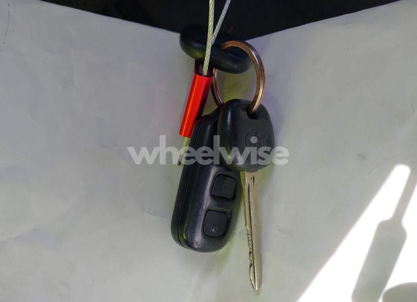 Photo 11 of 2003 Toyota Sequoia SR5 V8 (VIN 5TDZT34A83S178730)