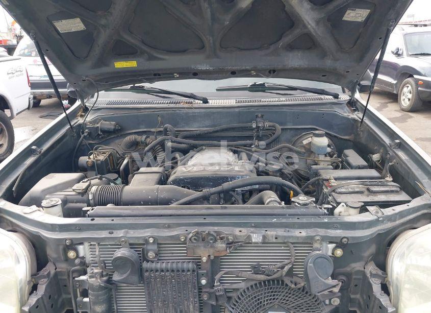 Photo 10 of 2003 Toyota Sequoia SR5 V8 (VIN 5TDZT34A83S179926)