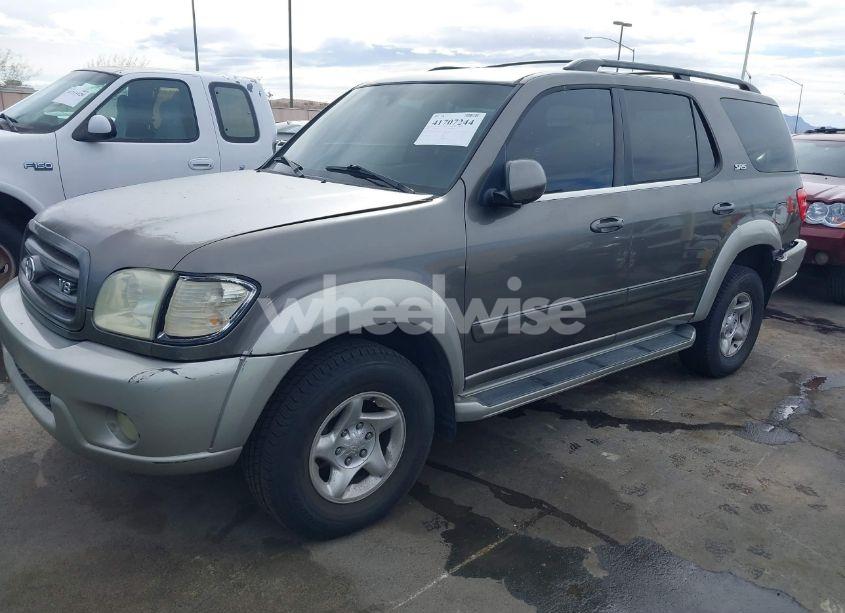 Photo 12 of 2003 Toyota Sequoia SR5 V8 (VIN 5TDZT34A83S179926)