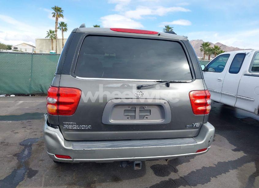 Photo 13 of 2003 Toyota Sequoia SR5 V8 (VIN 5TDZT34A83S179926)