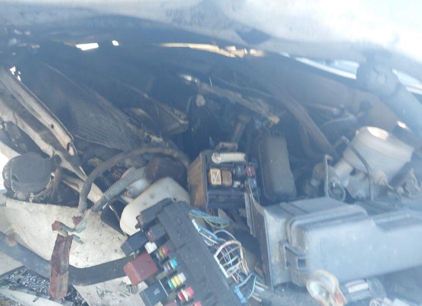 Photo 10 of 2004 Toyota Sequoia SR5 V8 (VIN 5TDZT34A84S232237)