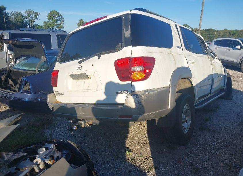 Photo 4 of 2004 Toyota Sequoia SR5 V8 (VIN 5TDZT34A84S232237)