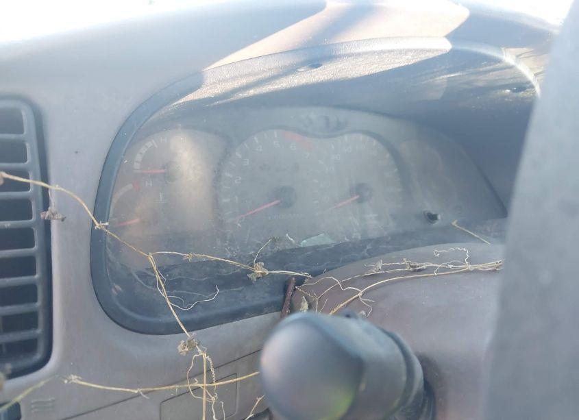 Photo 7 of 2004 Toyota Sequoia SR5 V8 (VIN 5TDZT34A84S232237)