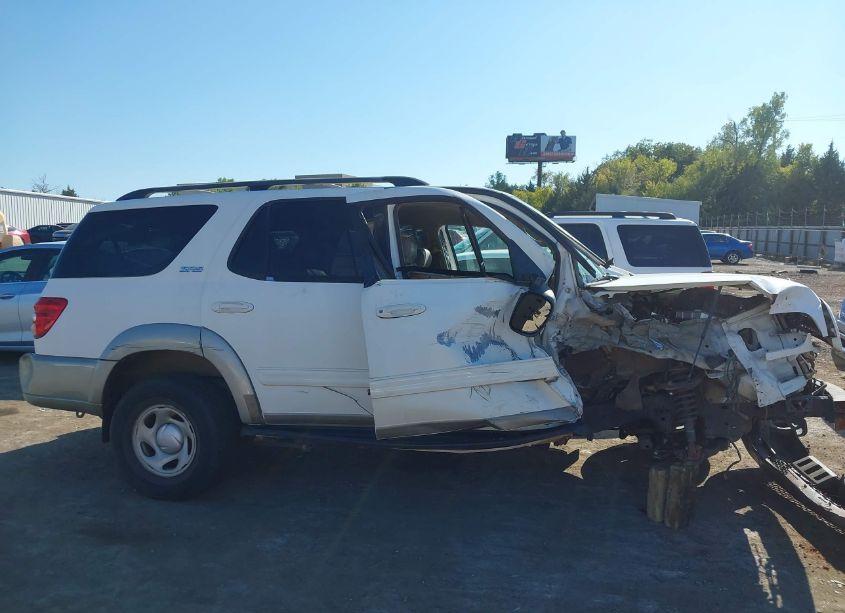 Photo 13 of 2004 Toyota Sequoia SR5 V8 (VIN 5TDZT34A84S238183)